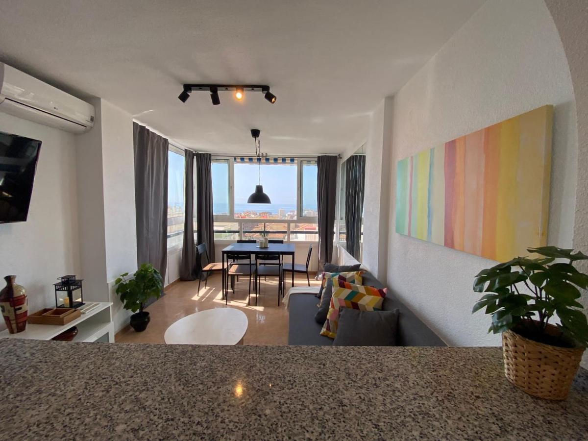 Apartamento con impresionante vista, piscina y parking Benalmádena Esterno foto