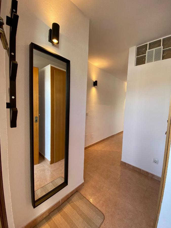 Apartamento con impresionante vista, piscina y parking Benalmádena Esterno foto