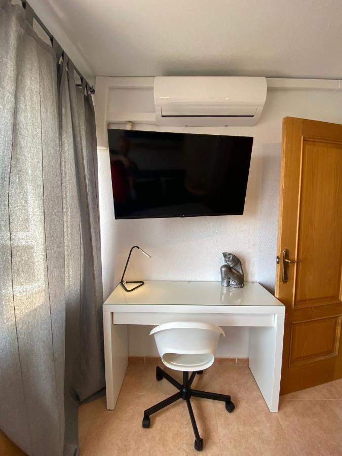 Apartamento con impresionante vista, piscina y parking Benalmádena Esterno foto