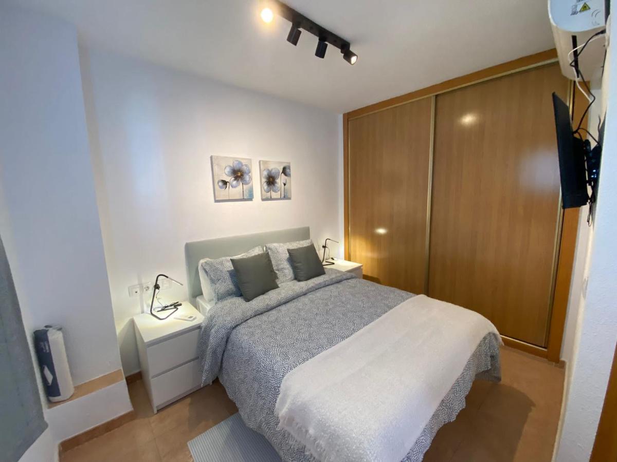 Apartamento con impresionante vista, piscina y parking Benalmádena Esterno foto