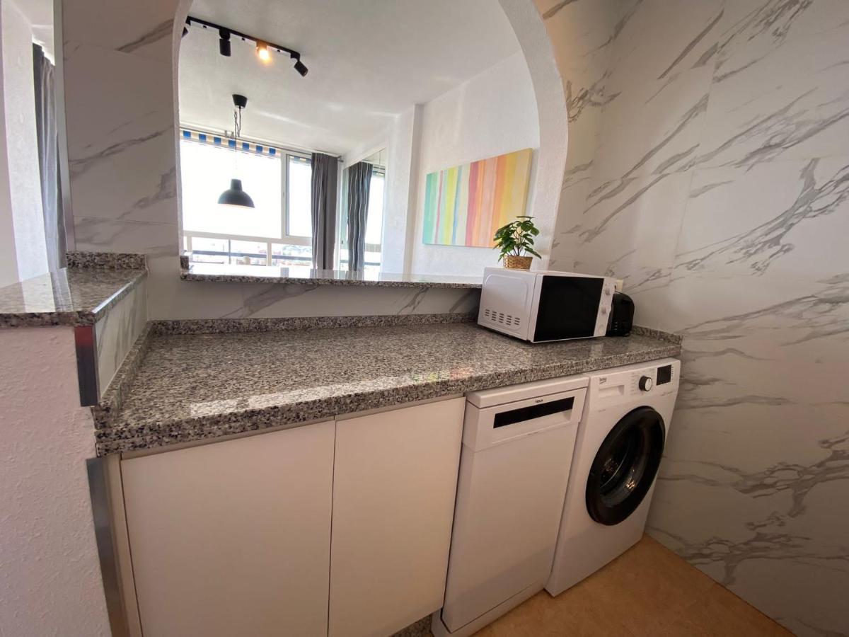 Apartamento con impresionante vista, piscina y parking Benalmádena Esterno foto